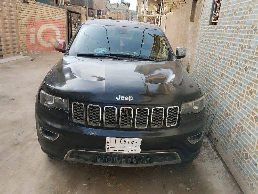 جیپ گراند شیرۆکی